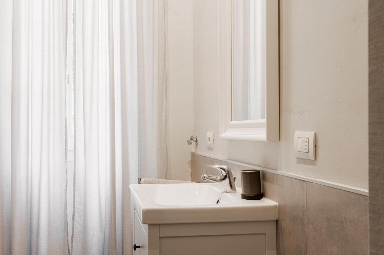 Stylish Milanese Studio - Via Cirillo Εξωτερικό φωτογραφία
